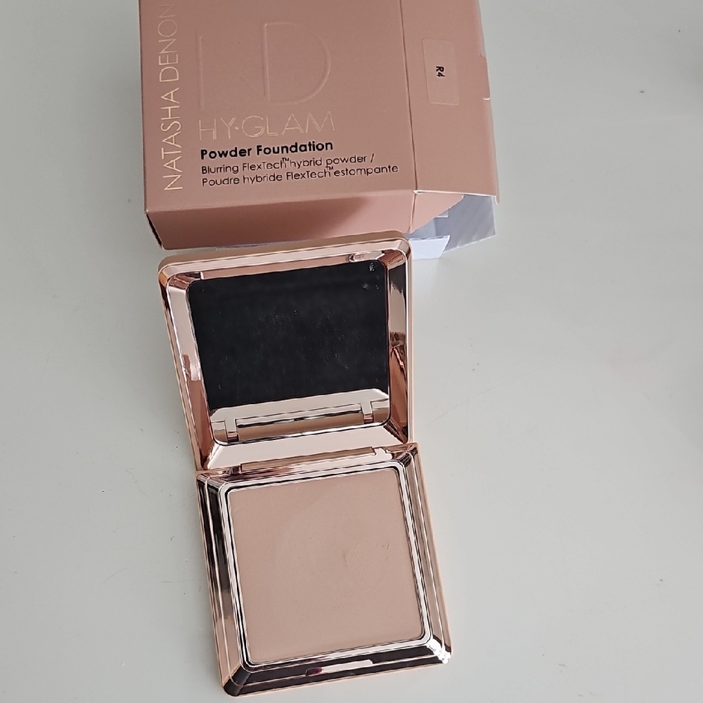 Natasha Denona HY-GLAM Powder Foundation - Shade R4